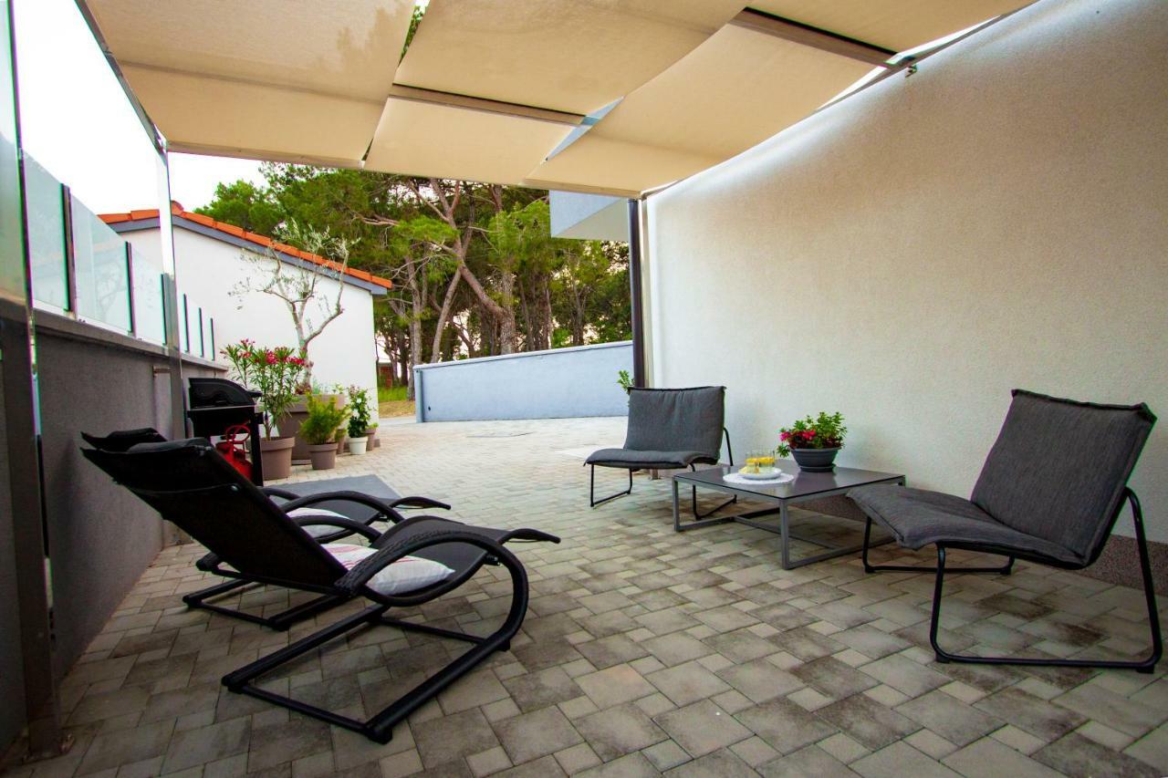 Apartman Nebo Pula Exterior photo